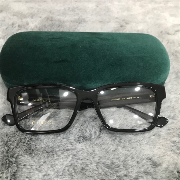 Kính trắng GG gọng đen logo vàng KG+