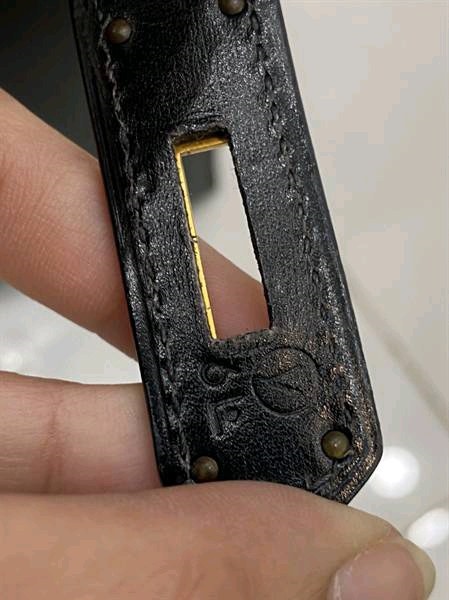 Túi Hermes đen khóa vàng kèm ổ chìa KG+