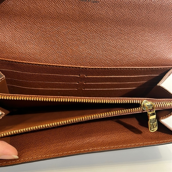 Ví LV gập khoá kéo +