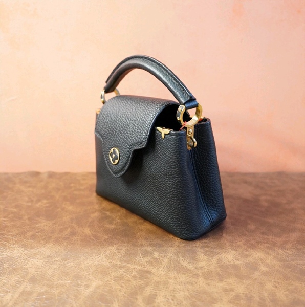 Túi LV Capu đen size small +