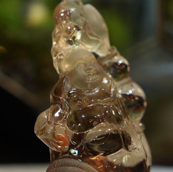 Tác phẩm Di Lặc thạch anh trắng trong VIP 277786 - CÓ ĐÊ +