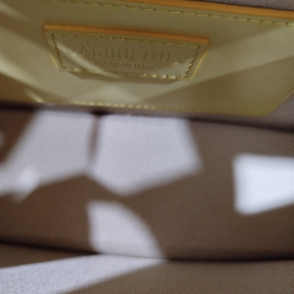 Túi Jacquemus màu vàng ++