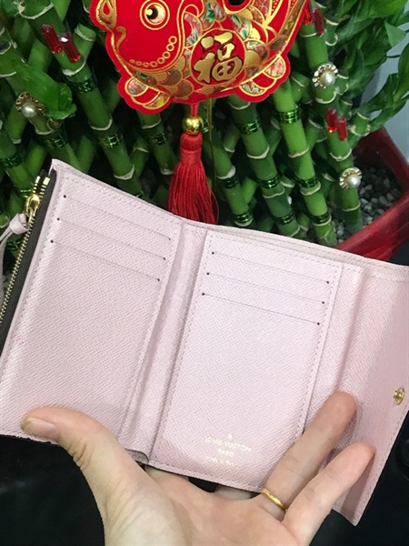 Ví LV Gập 3 Nút Hồng+