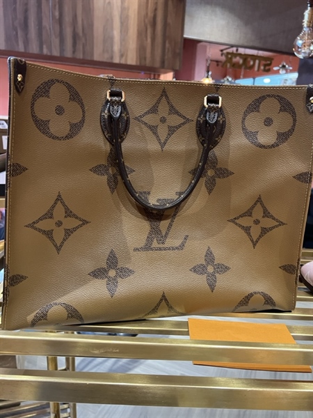 Túi LV onthego size 40 +