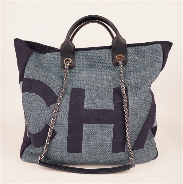 Túi Chanel màu xanh jean KG+