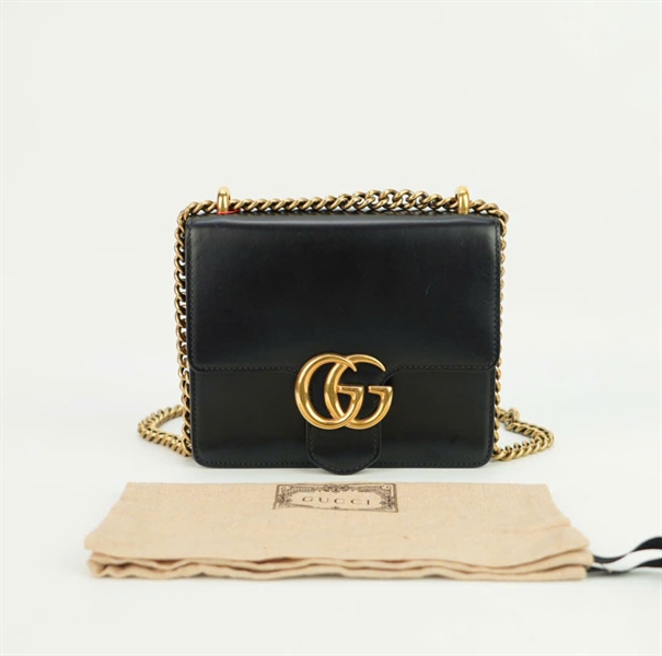 Túi GG đen bóng size 18 +