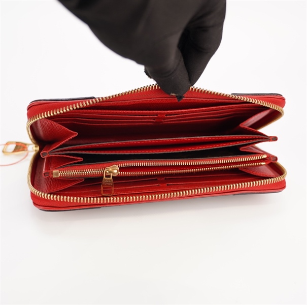 Ví LV hoa nâu viền đỏ +