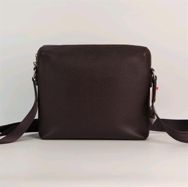 Túi LV đeo chéo màu nâu - TB +