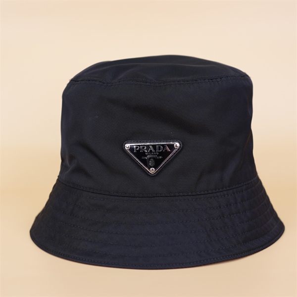 Nón Prada Đen+