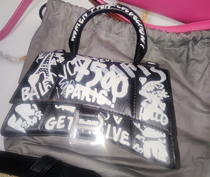 Túi Balenciaga Hourglass đen họ tiết KG+