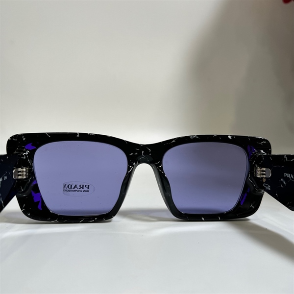 Kính prada đen KG+