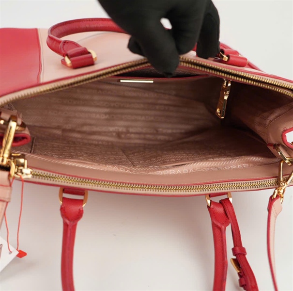 Túi Prada đỏ phối hồng size 28 ++
