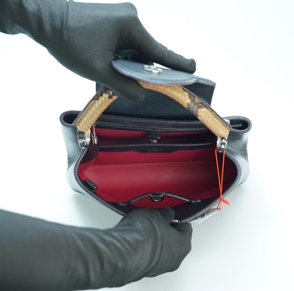 Túi LV capu đen quai trăn +