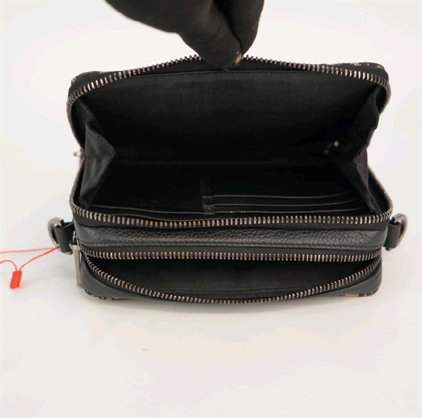 Túi Dior thêu hình trái dâu KG+