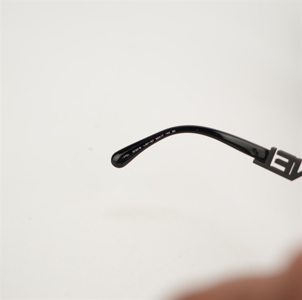 Kính Chanel đen 5422B KG+