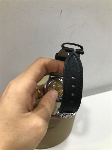 Đồng Hồ Frederique Constant Quai Đen KG+