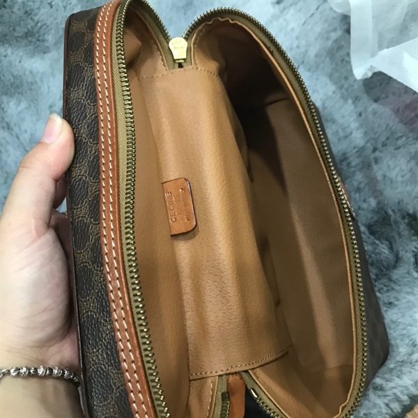 Túi hộp tròn Celine màu nâu KG+