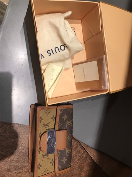 Túi LV hoa nâu nắp gập 1 ngăn size 20cm KG+