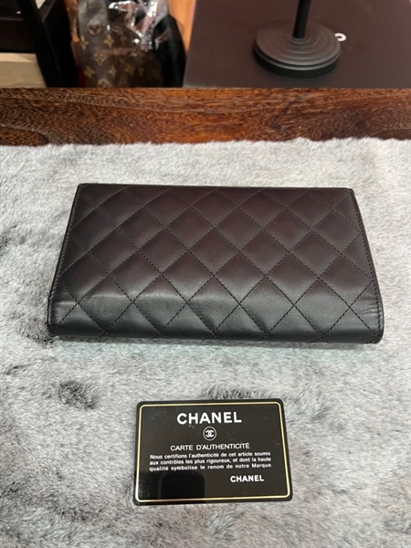 ví chanel đen lòng hồng +