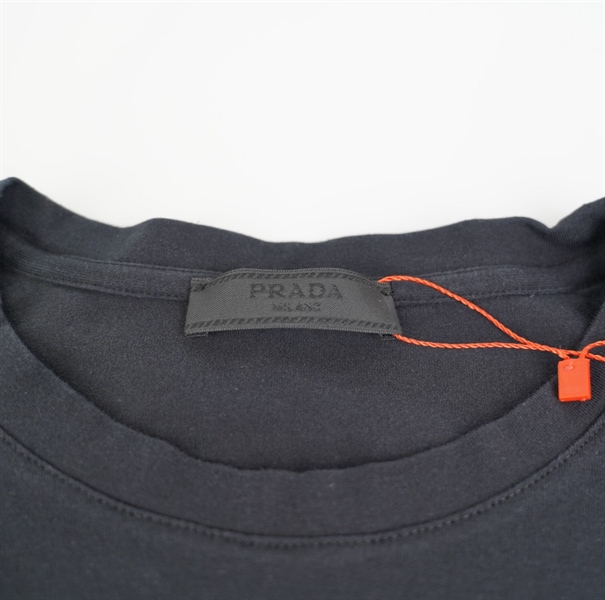 Áo thun Prada đen +