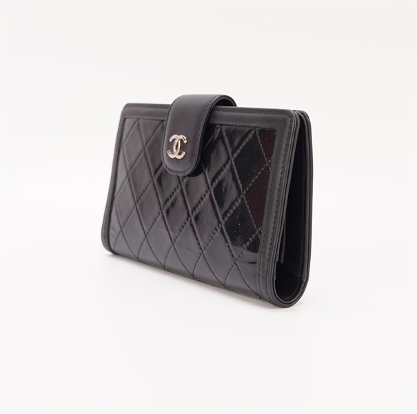 Ví Chanel đen size 18cm +