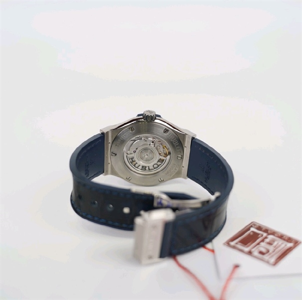 Đồng hồ Hublot màu xanh đen KG+