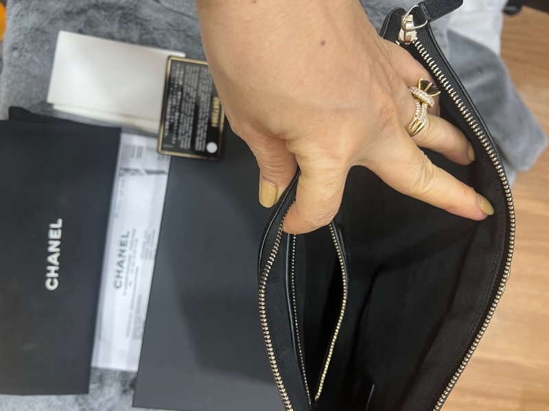 Túi chanel kẹp nách đen +