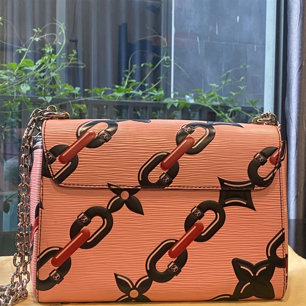 Túi LV hồng xích KG+