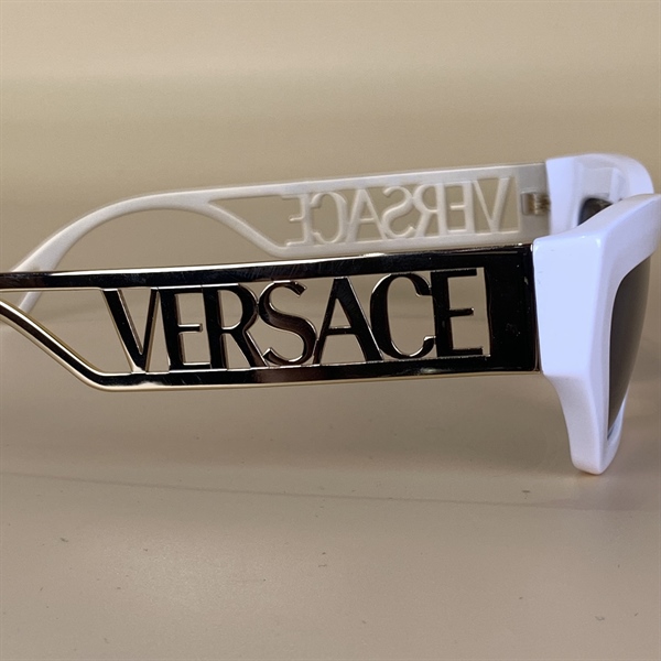 Kính Versace gọng chữ vàng KG+