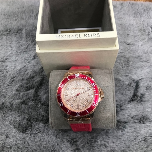Đồng hồ MK viền hồng dây silicon hồng+
