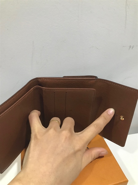 Ví LV 2 Ngăn Và Gập 3 Hoa Nâu+