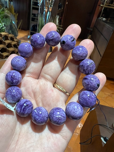 Vòng tay đá Peter tím có vân +