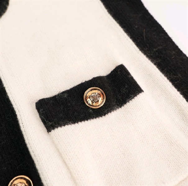 Áo khoác Sandro trắng KG+