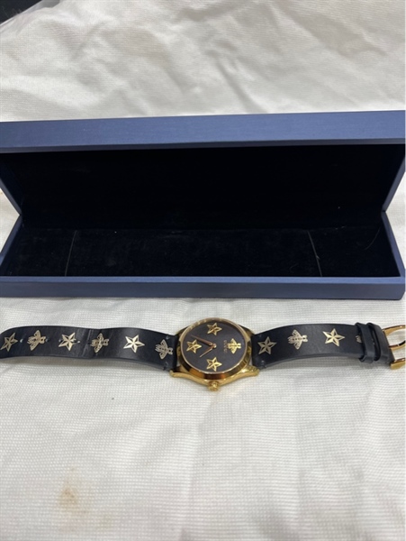 Đồng hồ Gucci đen sao KG+