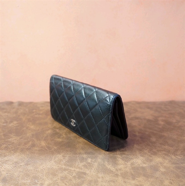 Ví Chanel gập 2 màu đen KG+