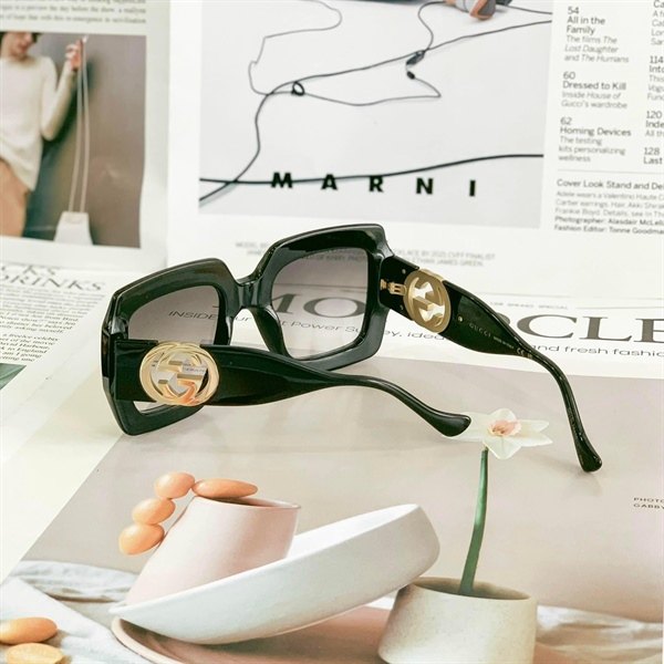 Kính Gucci đen bự KG+