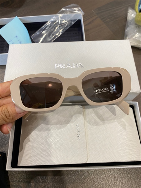 Kính Prada nude KG+