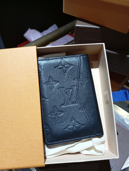 Ví Card LV đen da bê +