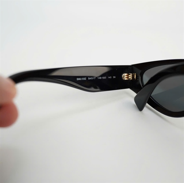 Kính Miu Miu Đen OMU03ZS KG+