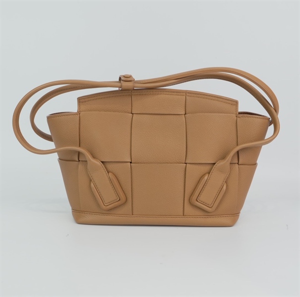 Túi Bottega đan chéo màu nâu +