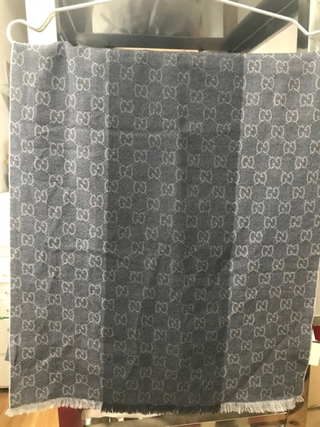 Khăn GG Sọc Xám Xanh Đen+