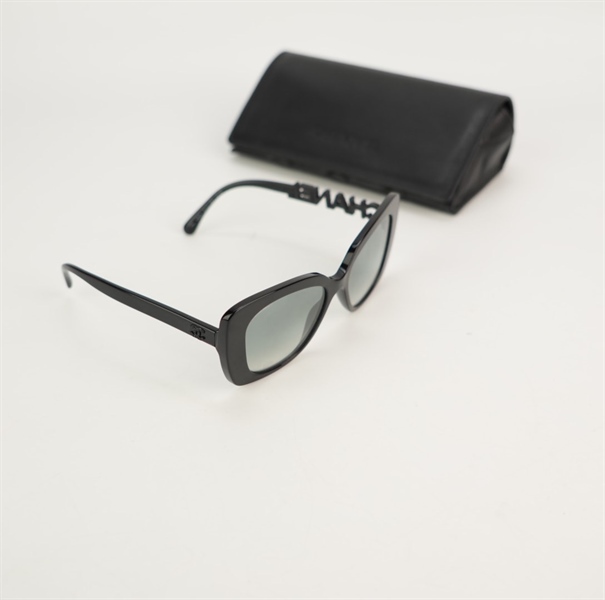 Kính Chanel đen 5422B KG+