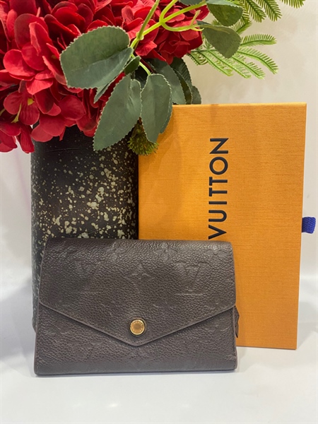 Ví LV gập 3 da bê+