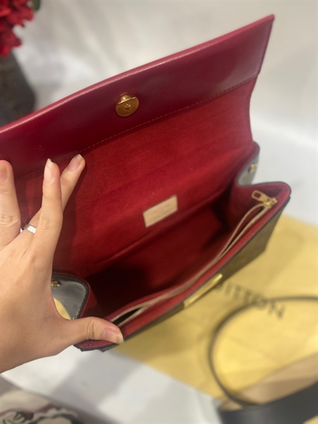 Túi LV nắp đỏ đô +