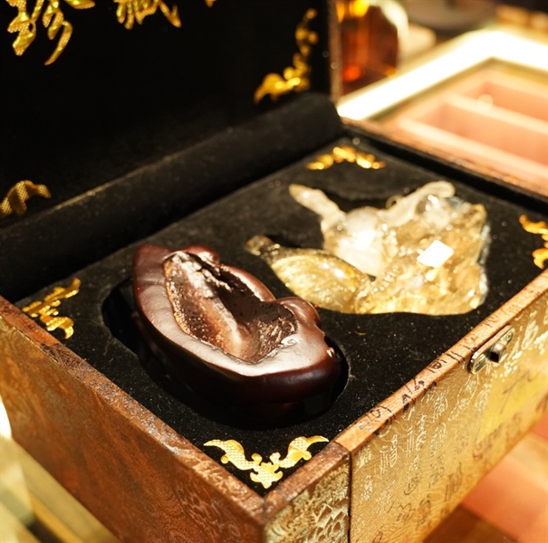 Tác phẩm Phật ngồi Quan Âm 656537 +