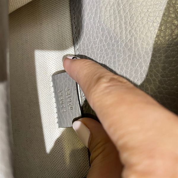 Túi Gucci xám Đầu rồng