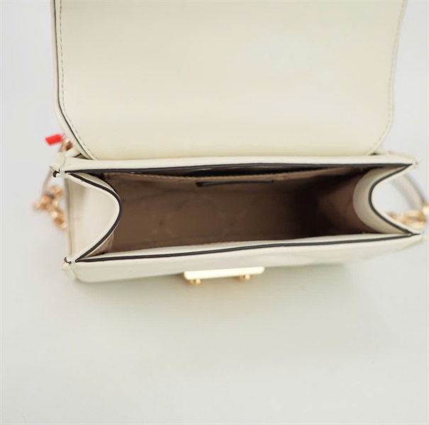 Túi Michael Kors trắng size 19 KG+