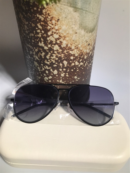 Kính Marc Jacobs KG+