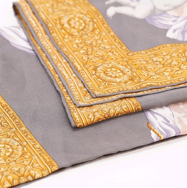 Khăn Dior màu vàng KG+