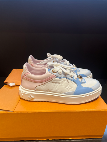 Giày LV màu trắng phối xanh KG+